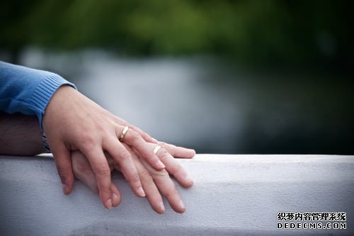 动漫Q群国产色婷婷精品人妻蜜桃成熟时，探索二次元世界的无限魅力与社交新领地